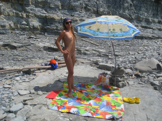 Amateur nudist in the beach