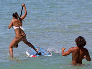 Surfer chicks pics