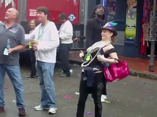 Women flashing boobs in mardigras