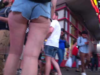 Tourist in the city upshorts