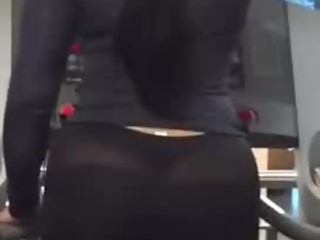 Big booty on treadmill