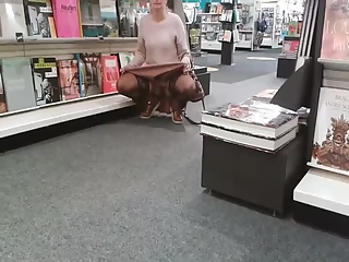 Flashing pussy in the book store