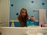 Teen hottie dancing in bathroom