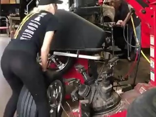 Blonde fixing tire transparent leggings