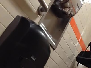 Pissing pussy in toilet