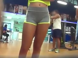 Hot gym girl cameltoe and exercise