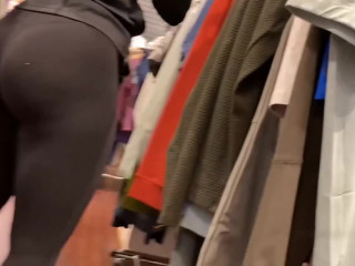 Round ass babe in store