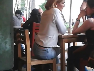 Exposed thong in the cafe