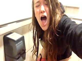 Teen films her self in toilet peeing